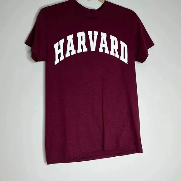 Harvard T-Shirt - Picture 1 of 5